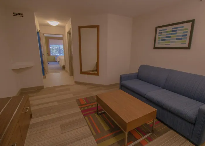 Holiday Inn Express & Suites Manassas By Ihg